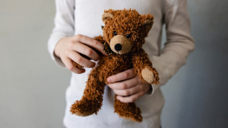 最高检：起诉拐卖妇女儿童犯罪近十年来最低