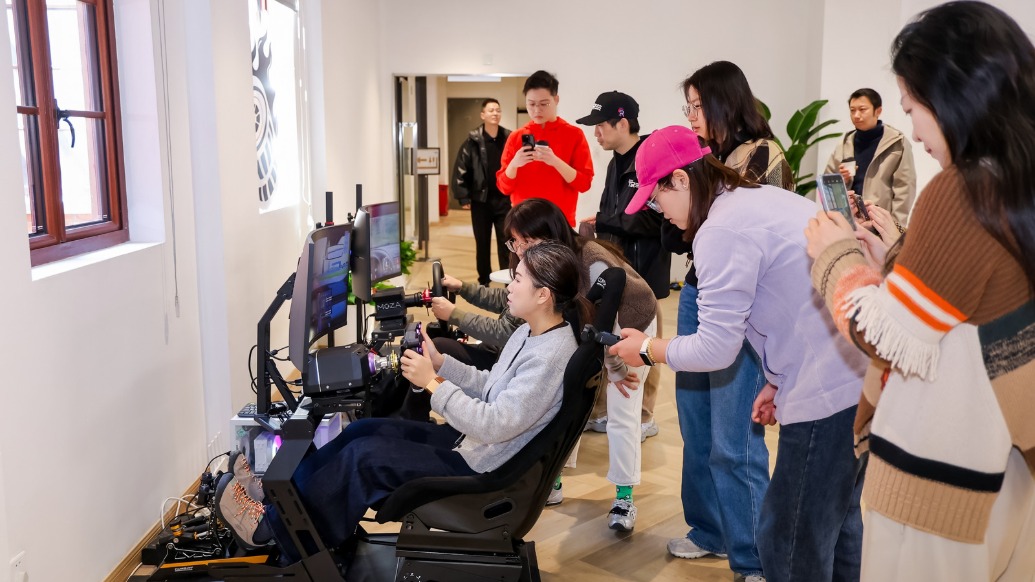 车手抵沪、全城造势！网络大V齐聚，解锁F1汽车文化盛宴