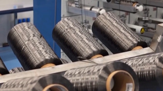 我国自主研发！世界最强超高强度碳纤维今日首发