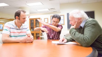 从文科生到物理巨擘，诺奖得主Leggett逝世