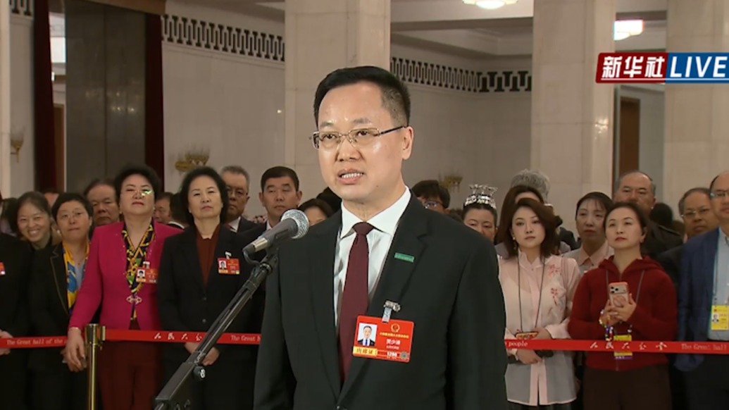 贾少谦代表：借助AI每20秒定制化生产一台大屏电视