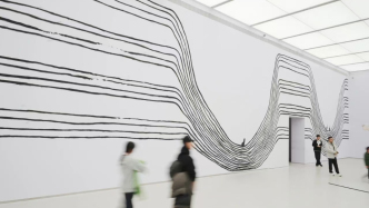 上海雙年展落幕前迎來(lái)觀(guān)展熱潮，女性藝術(shù)敘事令人矚目