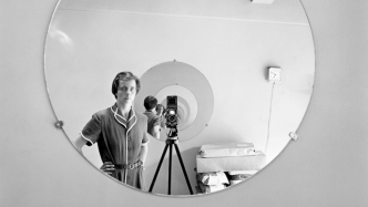 這位紐約保姆的攝影作品來到了上海