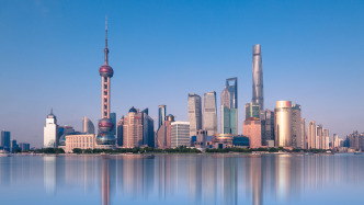 全力做好“乘势而上、全面发力,转型升级、攻坚突破”这篇大文章!上海市委常委会扩大会议传达全国两会精神