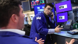 美股三大指數(shù)全線收跌，黃金股疲軟