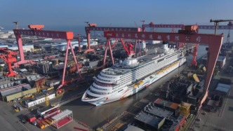 第二艘國(guó)產(chǎn)大型郵輪完成塢內(nèi)起浮