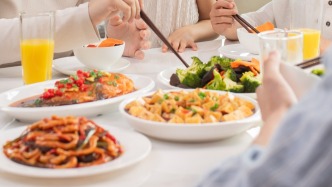 人民論壇銳評：讓每一頓飯都吃得踏實