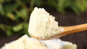 宣稱“滴滴純粹” 實(shí)際含奶量僅千分之一！新華社調(diào)查“小眾奶”亂象