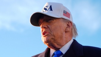 特朗普稱將聯(lián)合多國派遣軍艦，確?；魻柲酒澓{通航安全