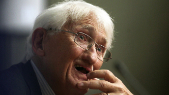 澎湃早晚報｜早餐湃·為何我們還需要哈貝馬斯