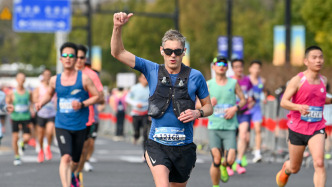 魔都眼｜世界跑者大聚會！上海半馬吸引60多個國家和地區(qū)的選手