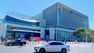 上海东方枢纽国际商务合作区首办AWE大展,展客商感受如何?