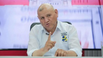 秘魯一總統(tǒng)候選人參加競選活動途中遇車禍身亡