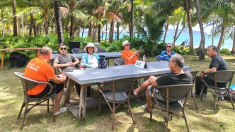 92岁奶奶旅行、健身、开直播，这才是“享老”天花板