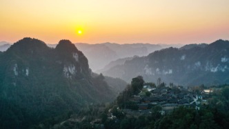 何以鑄就欣欣向榮的中國——2026年全國兩會(huì)世界觀察