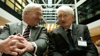 紀(jì)念哈貝馬斯｜哲人其萎，斯文不逝：一個(gè)理性化的行動(dòng)綱領(lǐng)