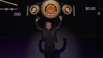 黃仁勛舉起“Token之王”獎牌：英偉達的token成本目前基本無人能及