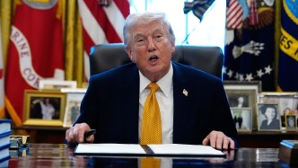 美財(cái)長(zhǎng)澄清：特朗普如果推遲訪華，也是因?yàn)橐?zhèn)指揮對(duì)伊朗行動(dòng)