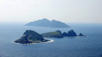 中國海警依法驅(qū)離日非法進入我釣魚島領(lǐng)海船只