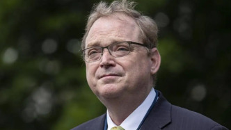 白宮經(jīng)濟(jì)顧問：油輪“已開始零星通過”霍爾木茲海峽