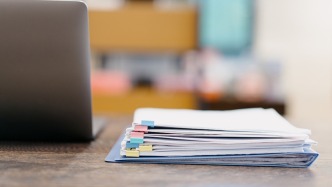 新華每日電訊：“無(wú)痕撤稿”生意為科研誠(chéng)信敲響警鐘