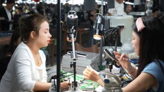 澎湃回聲｜云南瑞麗啟動(dòng)清理打擊珠寶直播電商亂象專(zhuān)項(xiàng)行動(dòng)，為期兩個(gè)月