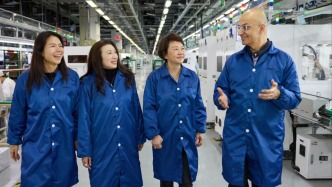 蘋果高管走訪“果鏈”：看了欣旺達和富士康，要推“AI+”課程培訓員工