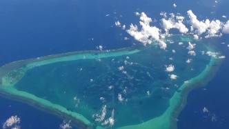 菲2架C-208型機非法侵闖中國黃巖島領(lǐng)空，南部戰(zhàn)區(qū)：依法依規(guī)警告驅(qū)離