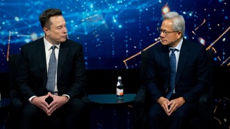 馬斯克自稱英偉達(dá)和黃仁勛“鐵粉”：將繼續(xù)大規(guī)模訂購英偉達(dá)芯片