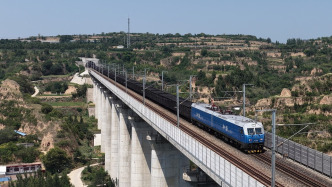 浩吉铁路累计运量突破5亿吨