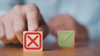 开麦丨论大学“断臂”：AI时代的教育，到底在“砍”什么？