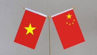 董軍與越南國防部長共同主持中越邊境國防友好交流活動