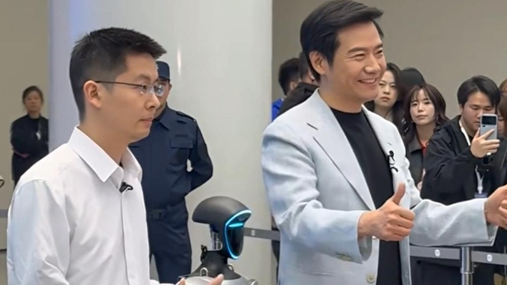 王興興現(xiàn)身小米SU7發(fā)布會，雷軍：感謝五年前給了投資機會