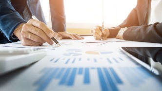 央行等：境內(nèi)企業(yè)境外放款宏觀審慎調(diào)節(jié)系數(shù)由0.5上調(diào)至0.6