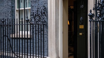 英國授權(quán)美軍使用英境內(nèi)軍事基地對伊朗實(shí)施打擊