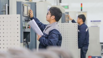 人民日報讀者點題·共同關注：如何理解“投資于物和投資于人緊密結合”