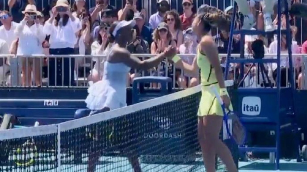 郑钦文击败前美网冠军斯蒂芬斯，晋级迈阿密网球赛32强