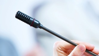 重慶兩江新區(qū)警方：男子疑突發(fā)疾病致車輛失控，3名行人受傷駕駛員死亡