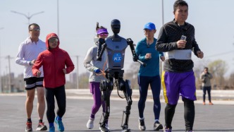 300多臺機(jī)器人跑半馬！2026人形機(jī)器人半程馬拉松4月開跑