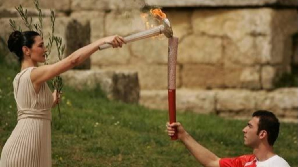 歷史上的今天｜2008年3月24日，北京奧運(yùn)會圣火采集儀式舉行