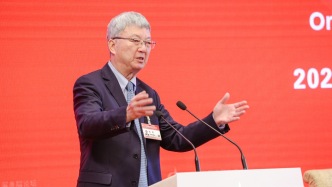 朱民：繼續(xù)做強做大中國經(jīng)濟，必須要有強有力的人民幣作為支撐