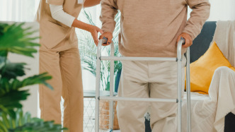 民政部：養(yǎng)老服務消費補貼已核銷金額超23億，105萬失能老人受益