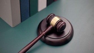 云南富源一商贩销售“毒火腿”获刑：为防虫将敌敌畏兑水后喷洒库房，严重超过食品安全标准限量