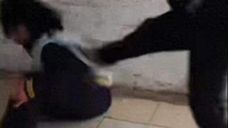 中学女生遭多人踢踹、掌掴？大理市教体局：领导已到校核实处置