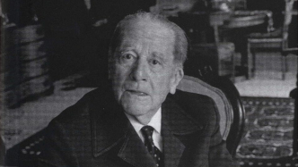 阿甘本論卡爾·施米特：一位在自己面前的/面對自己的法學家