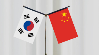 國家發(fā)改委主任鄭柵潔會見韓國三星電子會長李在镕