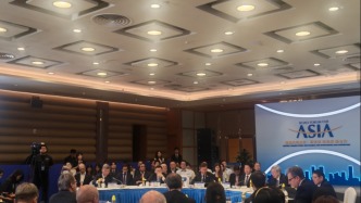 周小川：需要多邊的解決方式，去應(yīng)對全球不平衡的各類問題