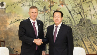 这家全球领先的医疗科技企业坚定选择上海，龚正市长会见公司全球董事长