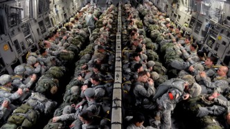 釋疑｜伊朗布雷增強防御，美第82空降師出動！2分鐘看美軍奪島推演