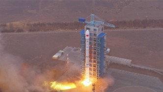 我國(guó)成功發(fā)射試驗(yàn)三十三號(hào)衛(wèi)星